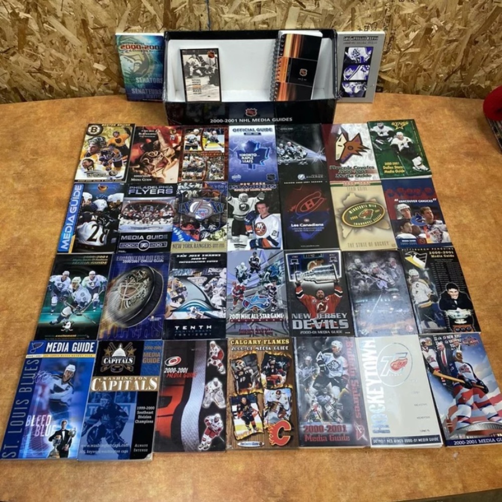 2000-2001 NHL Media Guide Set 30 teams Rule book media directory Leafs Red wings